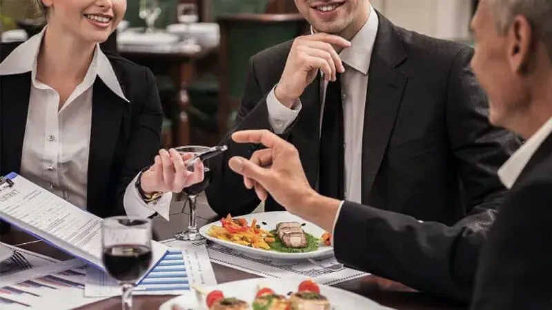 Бизнес-ланч в ресторане «Скоморохи» в Новосибирске Бизнес-ланч в ресторане «Скоморохи» в Новосибирске