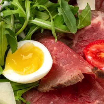 Салат с маринованным ростбифом, имбирной заправкой Салат с маринованным ростбифом, имбирной заправкой